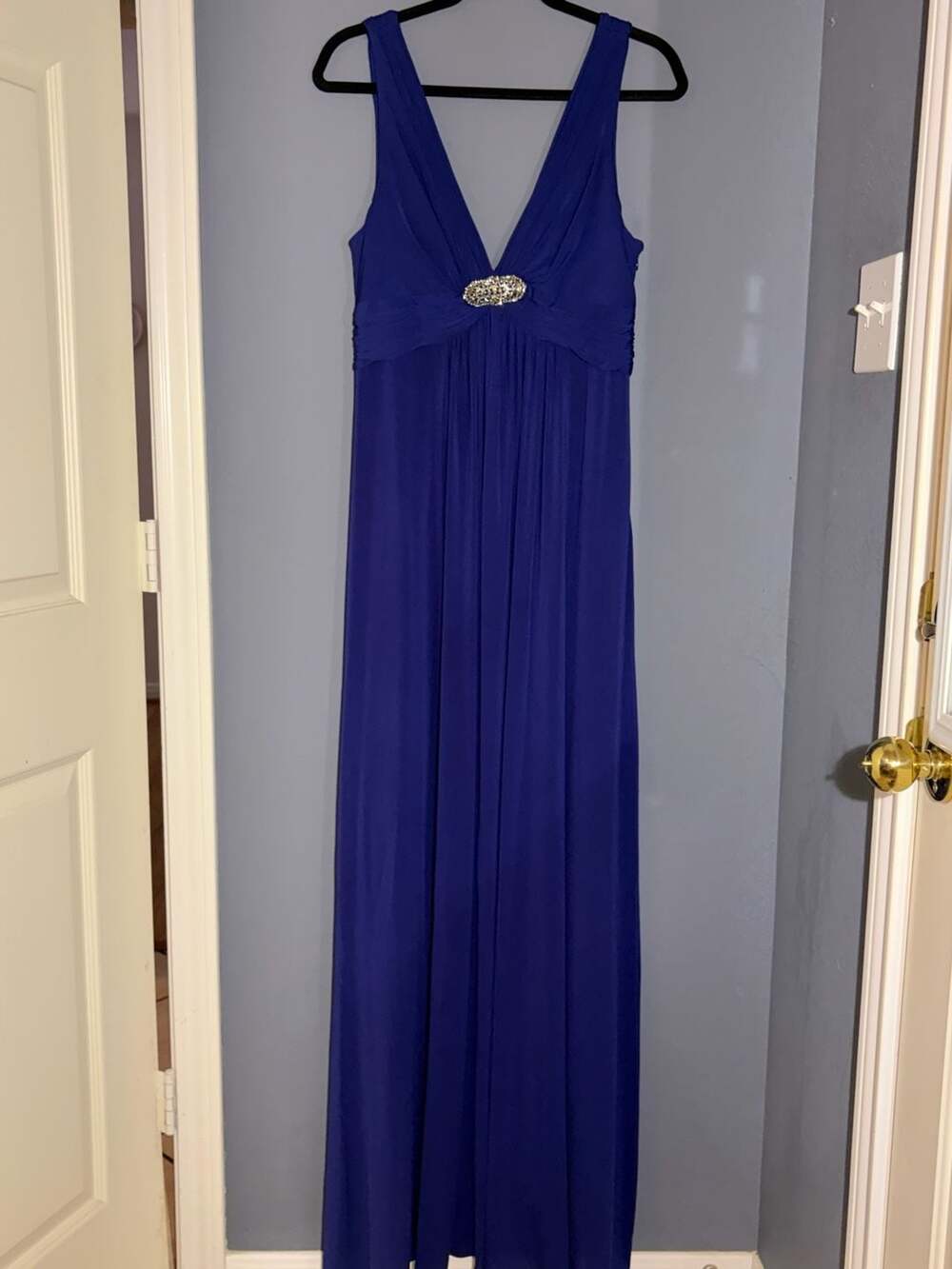 BCBGMaxAzria Blue Depth Sleeveless Embellished Waist Long Evening Dress L